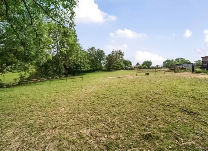 Rustall, Tunbridge Wells, Equestrian Property, land, stables