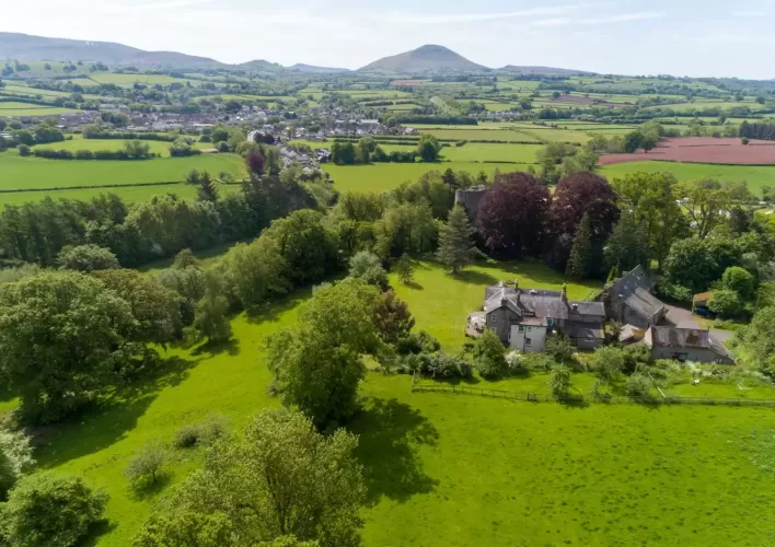 Georgian House, holiday lets, 13 acres, Brecon