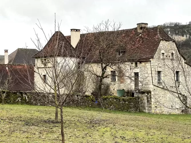 Sauliac-sur-Célé, Lot, France1199