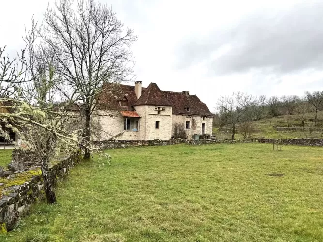 Sauliac-sur-Célé, Lot, France1199