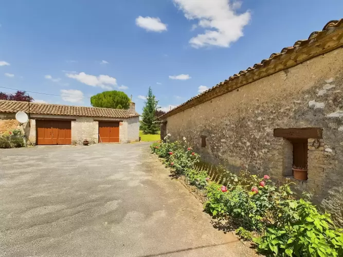 Smallholding, Equestrian property,  2 hectares, land, plantation, pasture, Monflanquin,  France, 