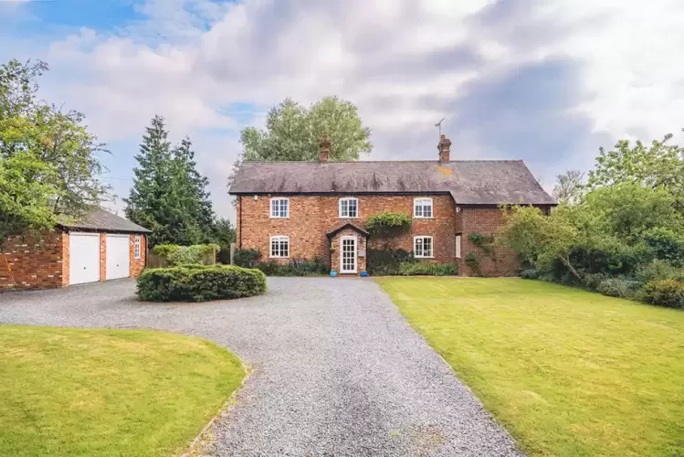 Character Property,  5 bedrooms,  8 Acres , Penley, Wrexham