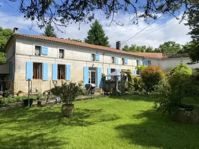 3-bed Farmhouse, 3-bed Cottage, Pons, Charente-Maritime, multi-generational, holiday cottage, annexe, 