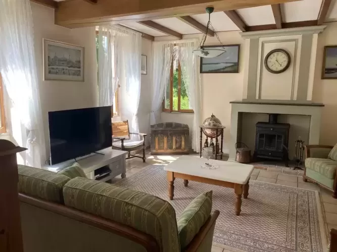 3-bed Farmhouse, 3-bed Cottage, Pons, Charente-Maritime, multi-generational, holiday cottage, annexe, 