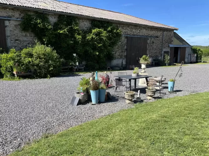 Farm, equestrian estate,  4 houses,  24 ha of land, Haute-Vienne