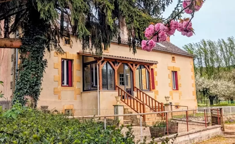 4-bed, Equestrian Property, holiday lets, multi-generational living, pool, stables, 6 hectares, off-road riding, monpazier, belves, perigord, dordogne