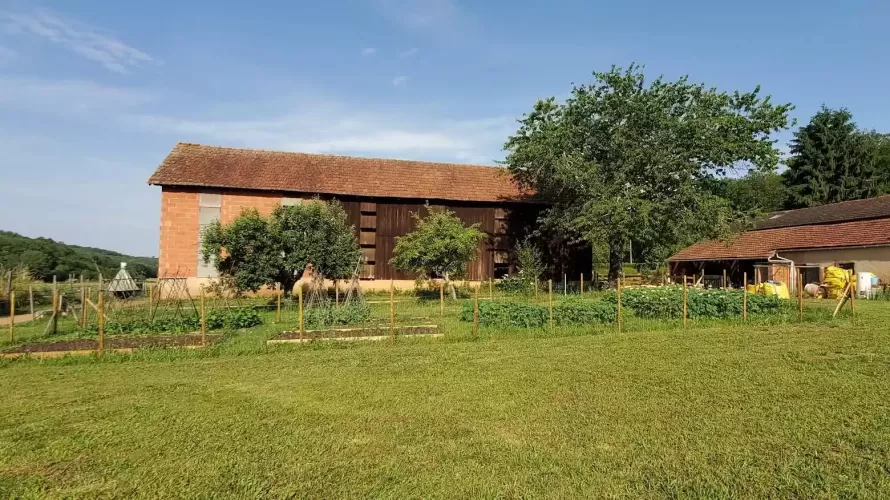 4-bed, Equestrian Property, holiday lets, multi-generational living, pool, stables, 6 hectares, off-road riding, monpazier, belves, perigord, dordogne