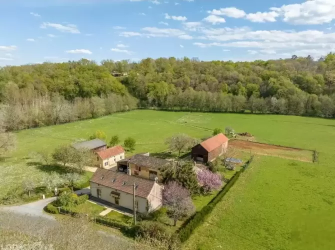 4-bed, Equestrian Property, holiday lets, multi-generational living, pool, stables, 6 hectares, off-road riding, monpazier, belves, perigord, dordogne