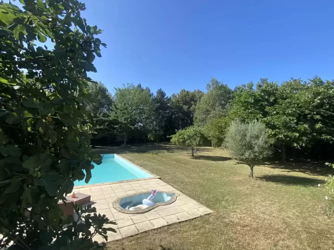 Quercy Estate,  27 hectares, pool , nr Cahors