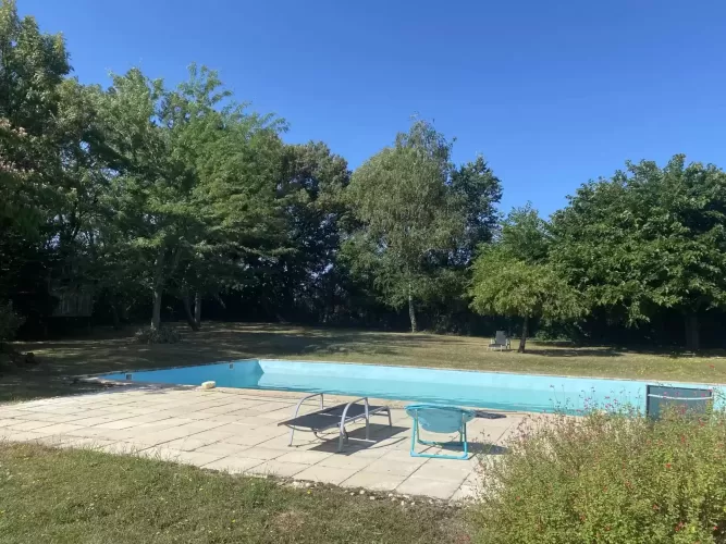 Quercy Estate,  27 hectares, pool , nr Cahors