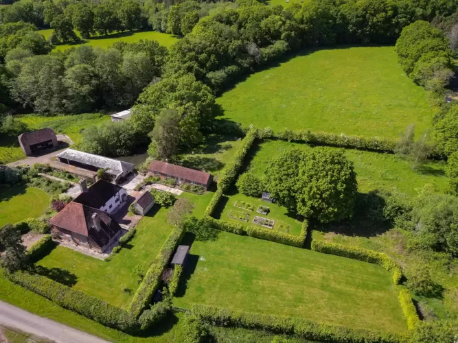 Historic 5-bed farmhouse, annexe, 14 acres, High Hurstwood, airbnb, glamping, multi-generational living