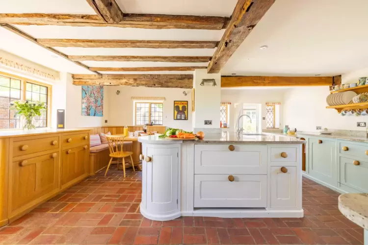 Historic 5-bed farmhouse, annexe, 14 acres, High Hurstwood, airbnb, glamping, multi-generational living