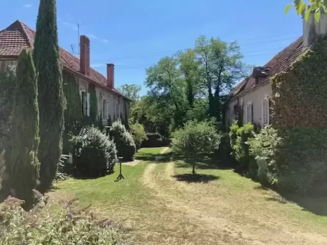 Manorial farm, manor house, 31 hectares of land, Cajarc,, France Country Estate,  Manor House, Manoir