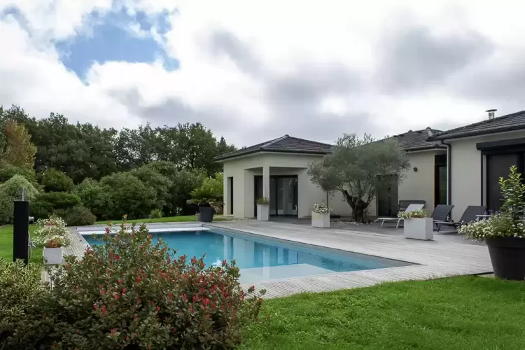 Modern Villa, Luxury Villa, Pool, Landscaped Gardens,  land, Fumel
