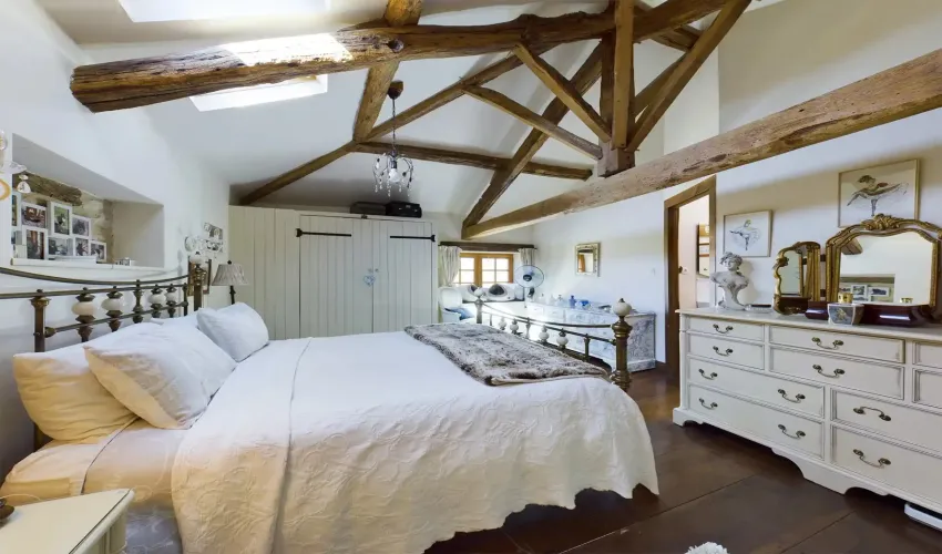 rural estate, property with land, Civray, Vienne, two homes, gîte, holiday rental potential, lake, woodland, pasture, swimming pool, barns, outbuildings, private location, no near neighbours, multi-generational living, French countryside property, income potential