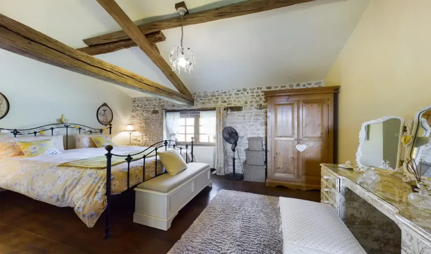 rural estate, property with land, Civray, Vienne, two homes, gîte, holiday rental potential, lake, woodland, pasture, swimming pool, barns, outbuildings, private location, no near neighbours, multi-generational living, French countryside property, income potential