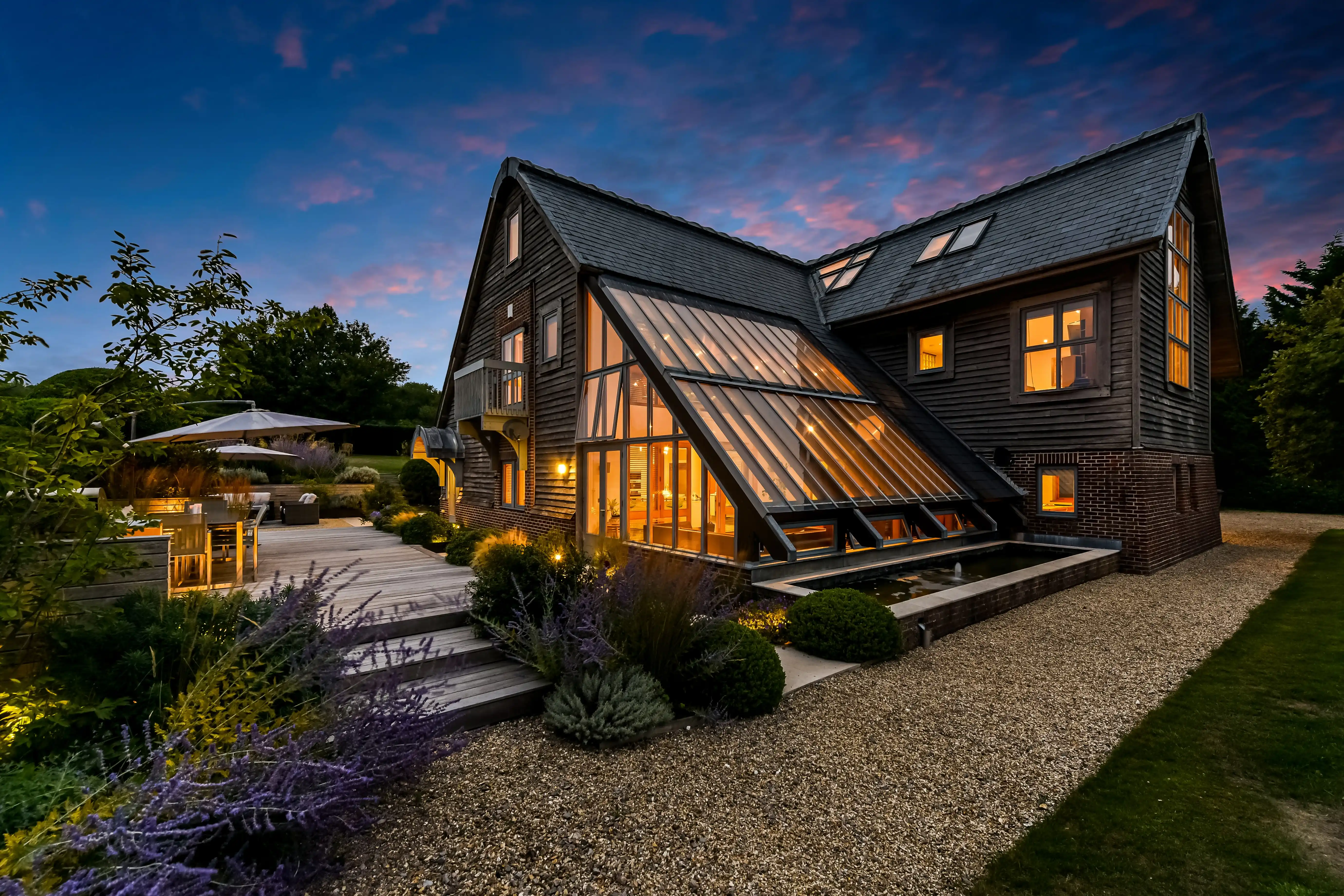 Contemporary country home with equestrian facilities and land