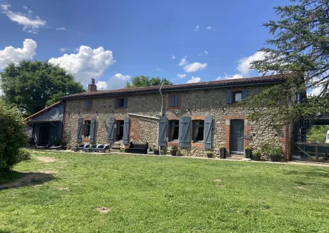 farmhouse for sale Vasles, rural property Deux-Sèvres, property with land France, equestrian property France, French farmhouse with land, smallholding for sale France, house with 7 hectares, property with barn France, farmhouse with stables, horse property Deux-Sèvres, rural home near Poitiers, property with pasture and pond, Nouvelle-Aquitaine property for sale